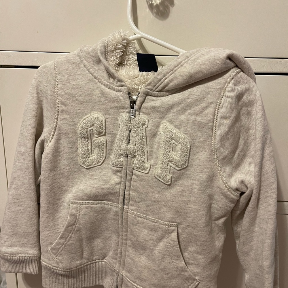 Gap zip up